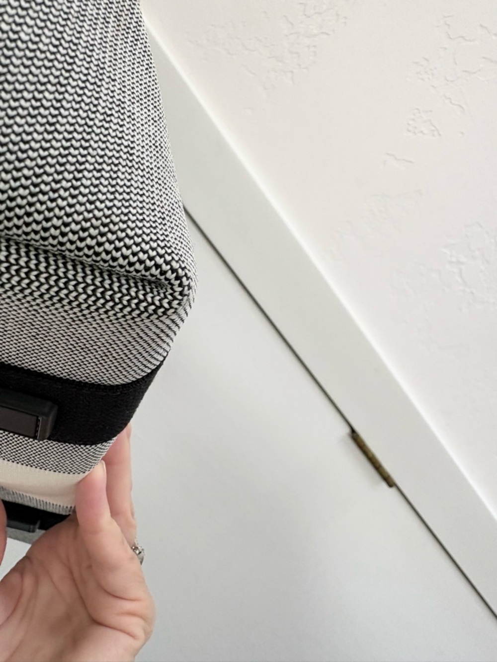 Rothy's Essential Tote in Grey Mist - Picture 12 of 16